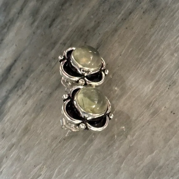 NWOT Sundance Lake Mist Earrings, Prehnite, Sterling Silver